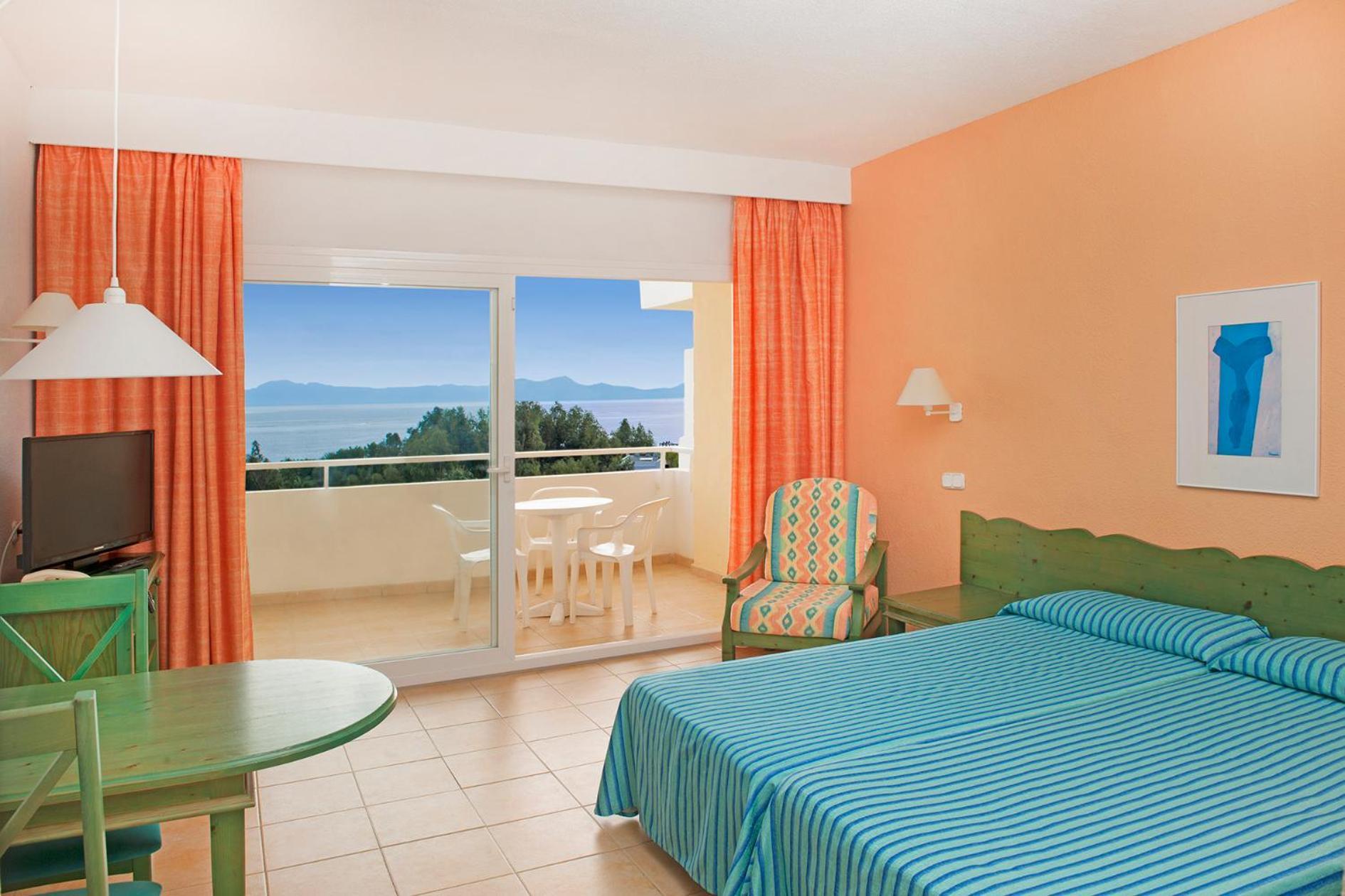 Studio with Sea View (2 Adults),684873831:JPEG